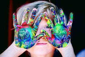 Lee más sobre el artículo JUEGO DE ATENCIÓN EXTERNA – BUSCANDO LOS COLORES